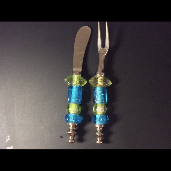 Beautiful- Serving Set- 2 prong fork and knife set - Picture 2 of 2